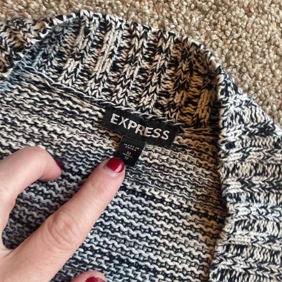 Women’s Express Sweater Cardigan - Medium - Picture 3 of 6